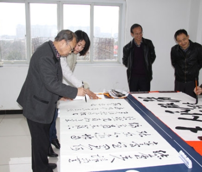 “毛體書法第一人”黃振聲先生深入仙客來采風