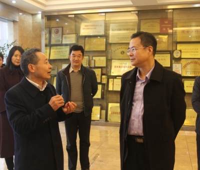 省稅務(wù)局領(lǐng)導(dǎo)送政策、送溫暖！為仙客來公司高質(zhì)量發(fā)展助力