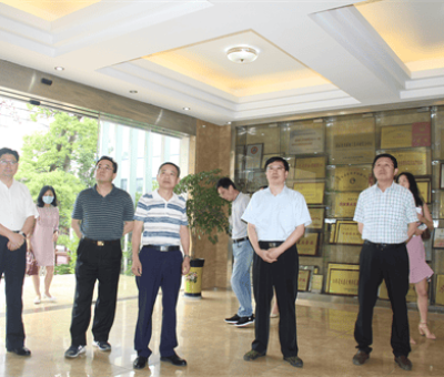 省發(fā)改委、省司法廳到仙客來(lái)公司調(diào)研“優(yōu)化營(yíng)商環(huán)境”