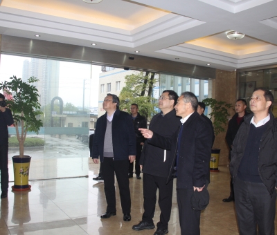 江西省委統(tǒng)戰(zhàn)部副部長、省民宗局局長曹國慶蒞臨仙客來公司調(diào)研民族團結(jié)進步創(chuàng)建示范工作