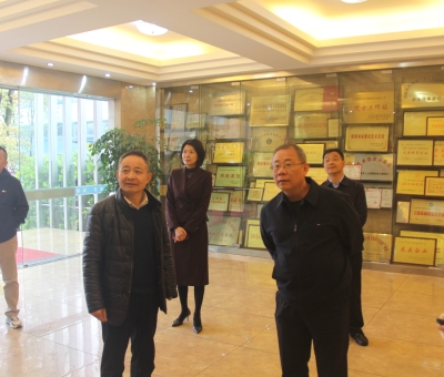 國家稅務(wù)總局九江市稅務(wù)局黨委副書記、副局長孫暉等領(lǐng)導(dǎo)蒞臨仙客來公司調(diào)研