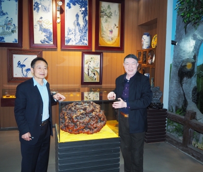 中國人民解放軍海軍原副參謀長段昭顯將軍一行蒞臨仙客來公司參觀指導