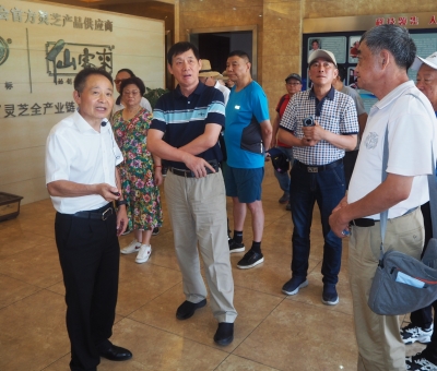 中華全國(guó)供銷(xiāo)合作總社原副主任顧國(guó)新一行蒞臨仙客來(lái)考察調(diào)研